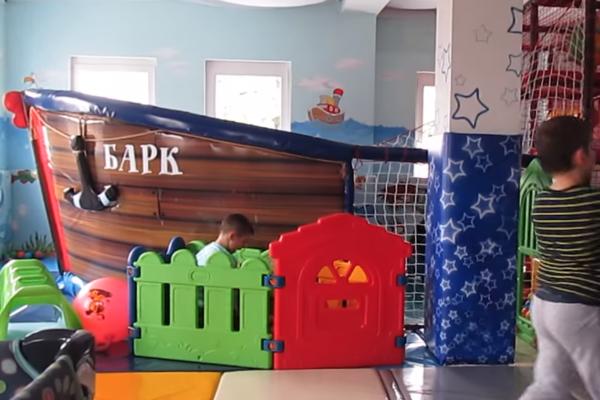 RODITELJI DIŽU KREDITE ZA PROSLAVE DEČIJIH ROĐENDANA! Basnslovne cifre cenovnika IGRAONICA!