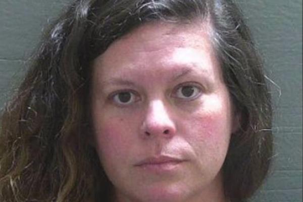 NASTAVNICA SPAVALA PREKO 100 PUTA SA DRUGAROM (15) SVOG SINA: Sve je počelo posle školske utakmice...