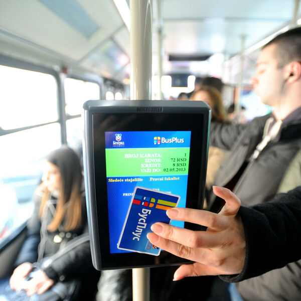 SVI BUSPLUS ŠALTERI SU ZATVORENI: Evo šta se dešava ako vam ISTEKNE personalizovana kartica