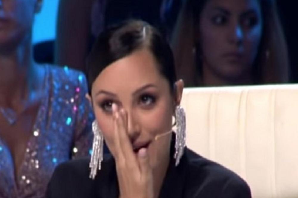 OPA! SIN ALEKSANDRE PRIJOVIĆ VEĆ MALO ČUDO: Pevačica nagovestila čime će se baviti, SVI SA VELIKOM PAŽNJOM GLEDAJU!