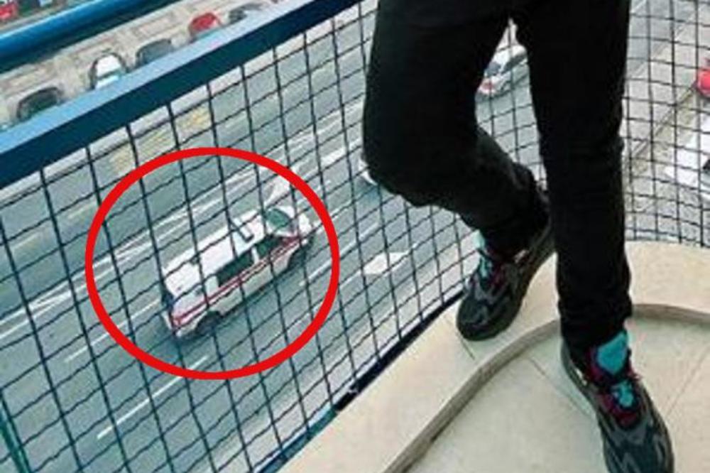 JEZIV PRIZOR NA BALKONU! BUBA KORELI VISI NA TERASI: Hitna pomoć ČEKA ISPOD radi BRZE INTERVENCIJE!? (FOTO)