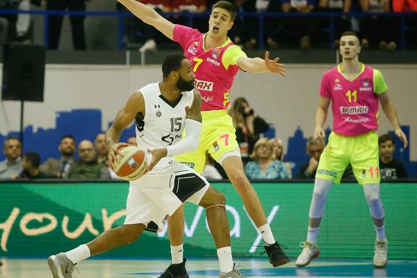 PARTIZAN UNIŠTIO MEGINE SNOVE U POSLEDNJOJ ČETVRTINI: Reding debitovao, Novica kao mladić, a Gordić dominirao!