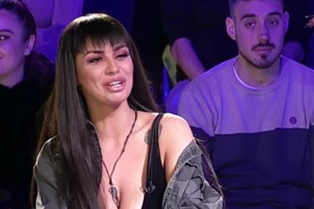 PLAVUŠA SA MALIM USNAMA, OVAKO JE IZGLEDALA ZERINA PRE OPERACIJA: Skroz druga osoba, NEPREPOZNATLJIVA! (FOTO)