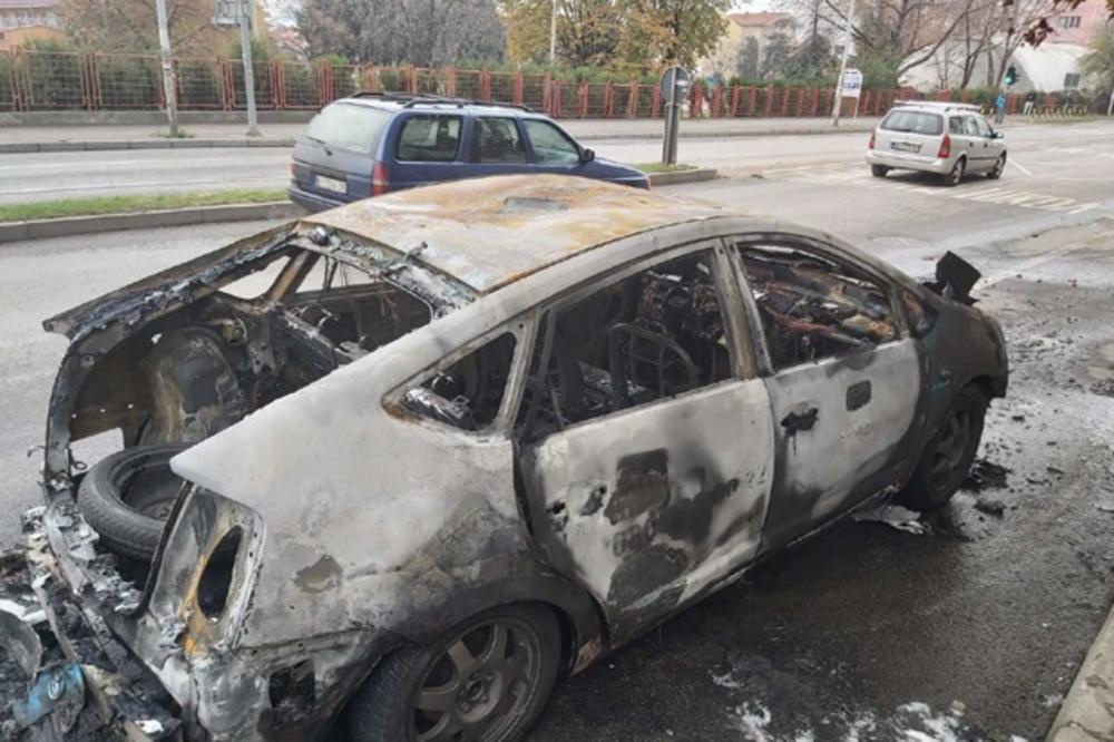 OVO JE AUTO KOJI JE ZAPALJEN TAKSISTI: Detalji teškog incidenta u Nišu!