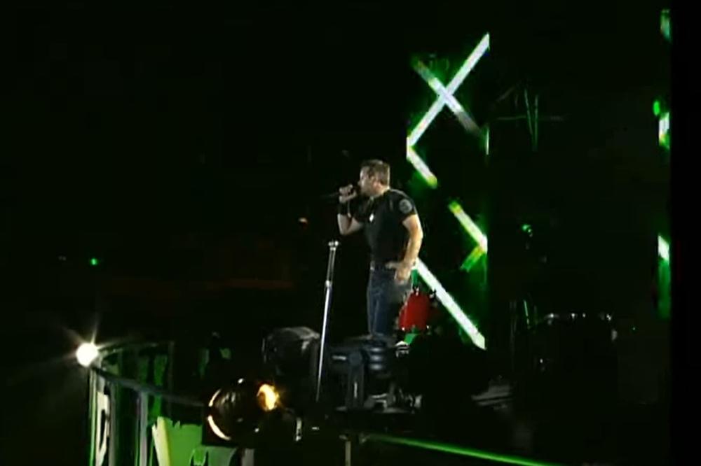 USTAŠKI PIR NA TOMPSONOVOM KONCERTU: Uzvikivalo se "Za dom spremni" i širila zastava HOS-a!