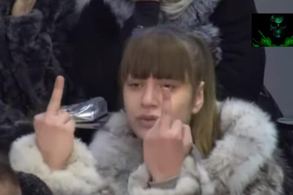 OVO NIKO NIJE PRIMETIO! SVI SU PREĆUTALI SKANDAL NA ZADRUGOVIZIJI: Miljana pokazivala SREDNJI PRST Dušici