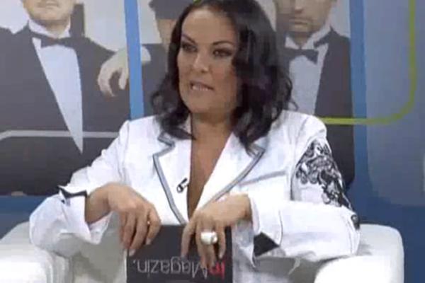 VODITELJKA U OČAJNOM STANJU OSTALA BEZ KROVA NAD GLAVOM! Podelila SRCEPARAJUĆU FOTOGRAFIJU, oko nje sve U PEPELU