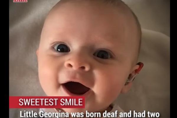 OVO JE BEBA SA NAJSLAĐIM OSMEHOM NA SVETU: Mnogi su pomislili da NIJE, ali onda su odgledali SNIMAK! (VIDEO)