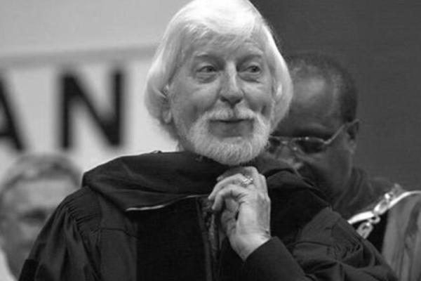 UMRO OMILJENI LIK DECE IZ CELOG SVETA! Nema više VELIKE PTICE!