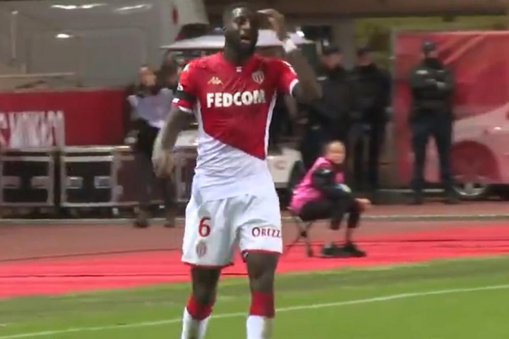 BAKAJOKO SE ISPALIO KAO NIKAD: Zaboravio koji broj nosi na dresu, pa se izblamirao!