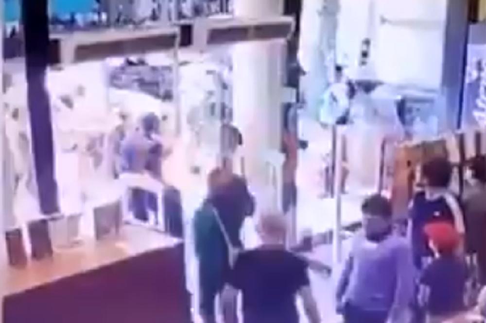 AMBASADOR UHVAĆEN KAKO KRADE USRED RADNJE! Kada su videli snimak i šta je uzeo, ostali su bez reči! (VIDEO)