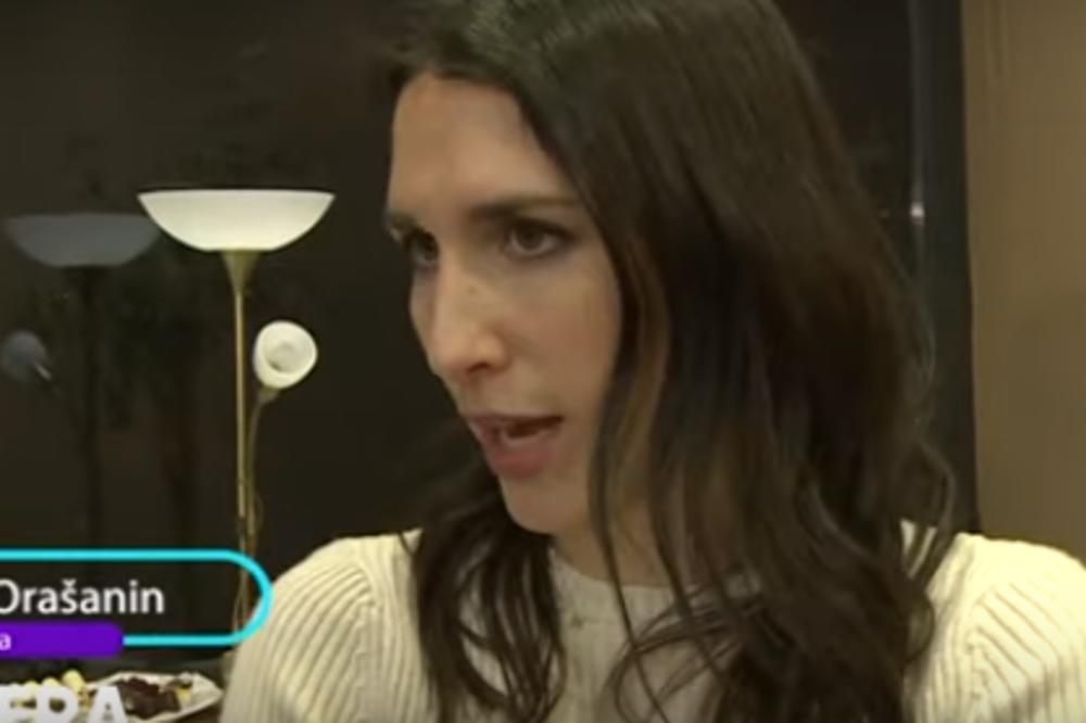 RAZGOLITILA SE TRUDNA JELISAVETA I NIKO JOJ NE VIDI STOMAK, PITAJU SE GDE JE!? Glumica u 8 mesecu, a MRŠAVA NAČISTO