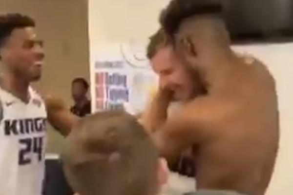 ŠTA BI MU URADILI DA JE DAO KOŠ ZA ŠAMPIONSKU TITULU: Saigrači napravili sačekušu Bjelici posle trojke za pobedu!