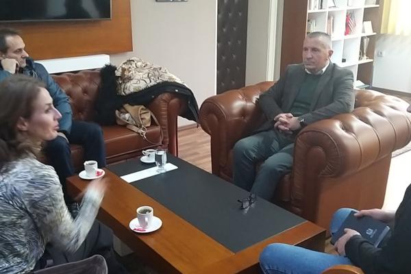 BRANKICA JANKOVIĆ OBIŠLA BAKA RUŽU (92) KOJA ŽIVI U TEŠKIM USLOVIMA I BEZ STRUJE: Njima je najteže