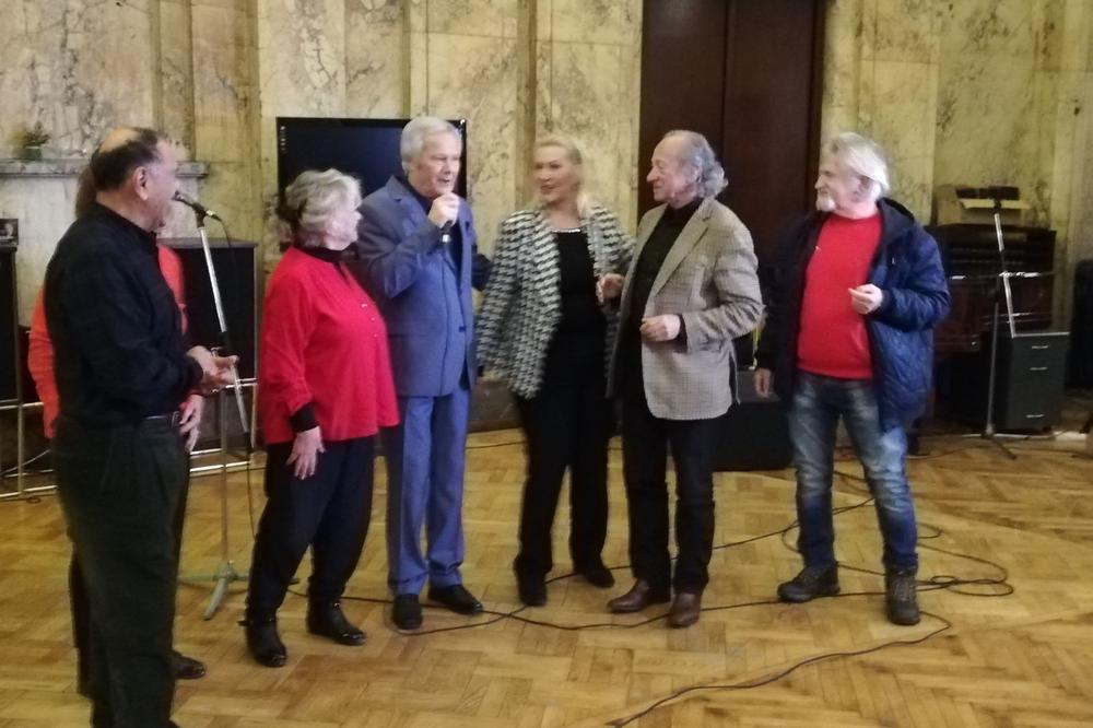 PRINC BOSANSKE SEVDALINKE: Progovorio o TRENDOVIMA, otkrio ko mu je dao nadimak i na čemu mu KOLEGE ZAVIDE! (VIDEO)