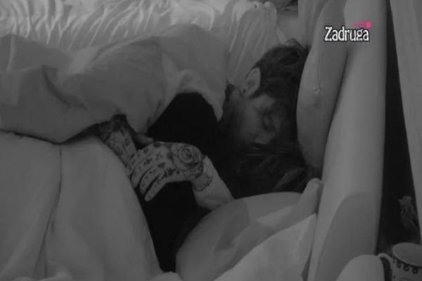 OVDE SE VIŠE NE ZNA KO KOGA: Đukić priznao da je ZALJUBLJEN u Pešićku, Tomović POLUDEO, pa ovaj završio s Natašom!