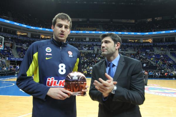 A NE MOŽE TO DA PROĐE BEZ PROFESORA: Nemanja Bjelica četvrti srpski košarkaš nominovan za Tim decenije Evrolige!