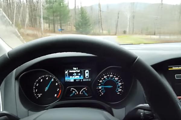 NE MOGU DA MU PARIRAJU: Ovo je i dalje NAJPRODAVANIJI sportski automobil na SVETU!