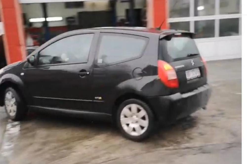 ZALETEO SE KOLIMA PA ISPRED SERVISA NAPRAVIO OKRET OD 180 STEPENI! Snimljeno NOVO DIVLJANJE na ulicama BG! (VIDEO)