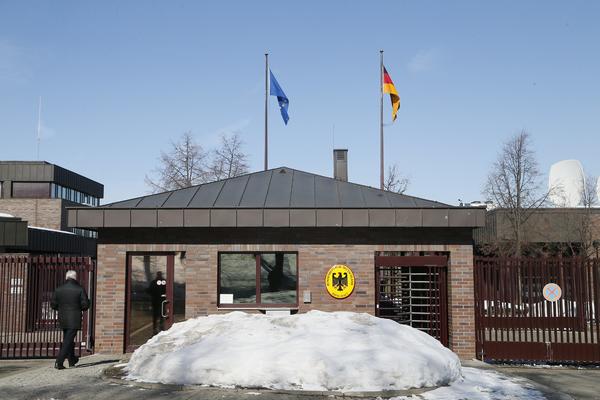 RUSIJA UZVRAĆA UDARAC: Proterali nemačke diplomate nakon što su Rusi oterani iz Berlina!