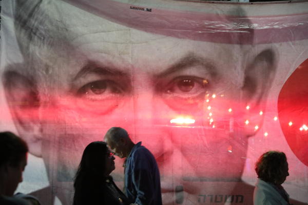 PAD NETANJAHUA: Nakon optužbi za KORUPCIJU primoran da se povuče! Izrael čekaju treći izbori