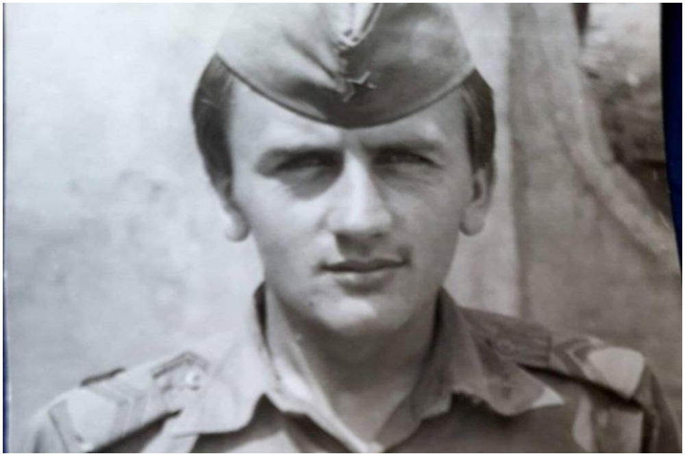 MOŽETE LI DA POGODITE KOJI SRPSKI POLITIČAR JE NA SLICI? Nekad PETOKRAKA na KAPI, a danas je druga PRIČA (GALERIJA)