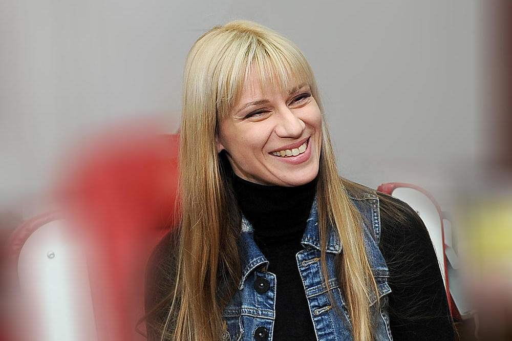 Ko je ćerka Mine Lazarević? Lepa plavuša ostavila ljude bez reči, kažu da je sve nasledila od majke, prava lutka