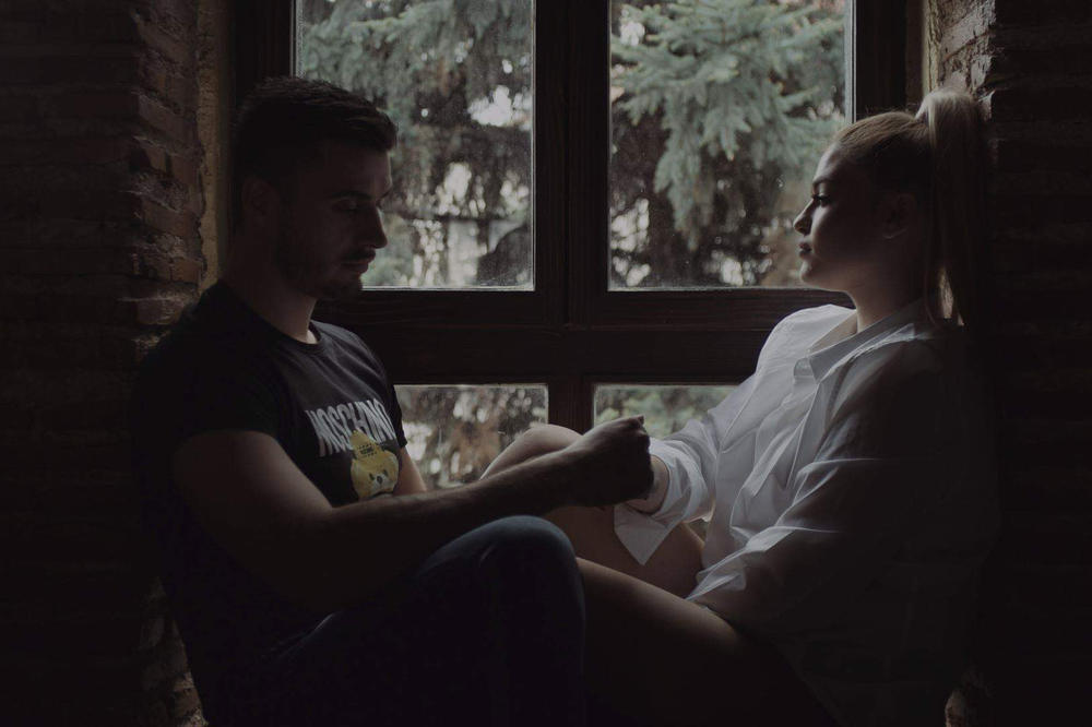 PREMIJERNO NOVA PESMA LINE PEJOVSKI: Mlada pevačica ponovo osvaja moćnim vokalom!