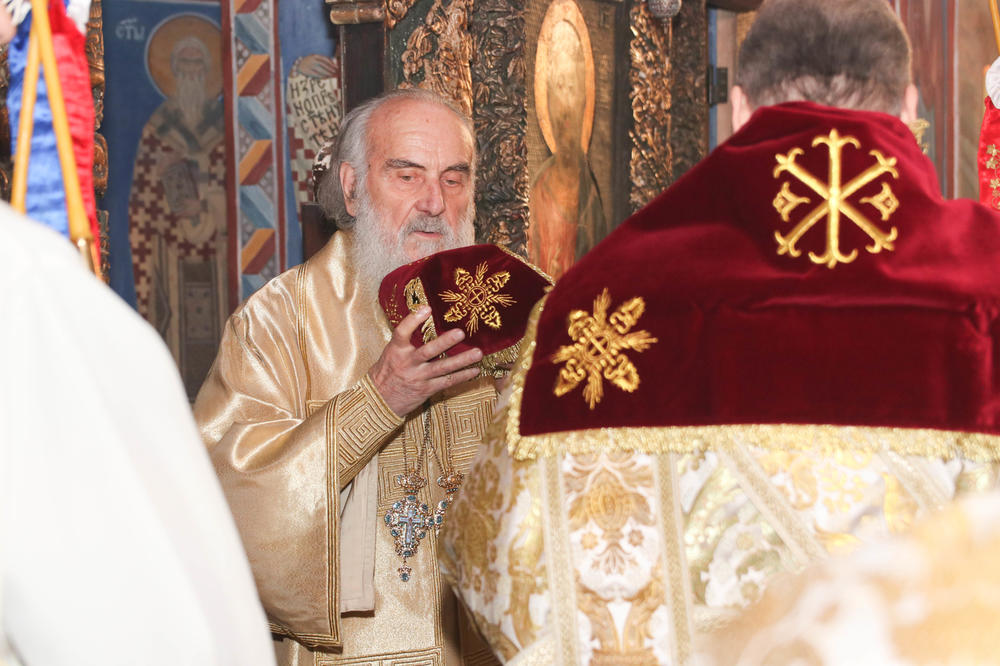 IRINEJ REAGOVAO NA SMRT AMFILOHIJA RADOVIĆA: Pogledajte kolika je NJEGOVA TUGA!