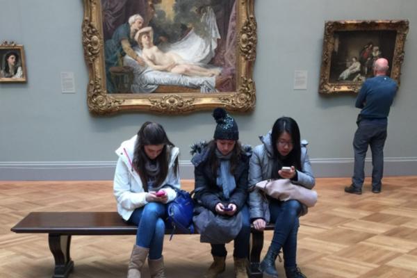 ŠTA SA OVOM SLIKOM NIJE KAKO TREBA? Na internetu se vodi opšti rat, na čijoj ste strani? (FOTO)