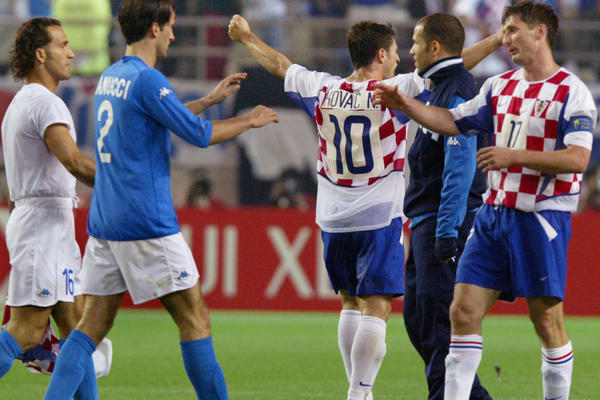 SRUŠIO SE AVION I POGINULO 230 PUTNIKA: Neverovatna sudbina poznatog fudbalera, jedan minut ga je delio od smrti!