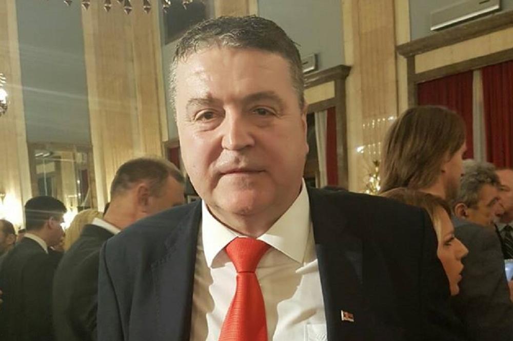 VELIKA RIJALITI ZVEZDA ULAZI U ZADRUGU 4?! Dečko joj je POLITIČAR i spreman je da joj napravi BEBU!