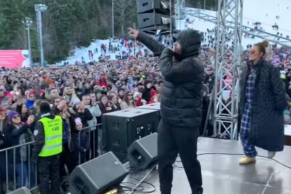 LAKŠE JE BILO SLUŠATI GRANATE! Jala Brat i Buba Koreli održali koncert, ali je ovaj komentar Bosanca POBEDIO