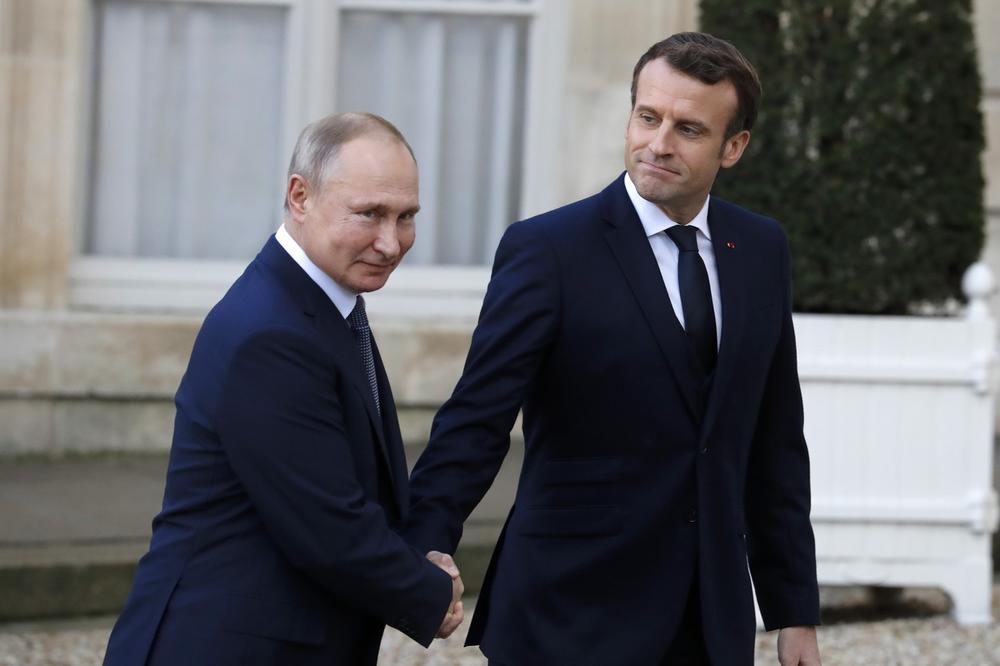 Makron danas u Moskvi sa Putinom, sutra u Kijevu sa Zelenskim