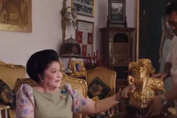 DECI OBOLELOJ OD RAKA BACALA SIĆU DA BI NOVAC TROŠILA NA DRAGULJE: Isplivala horor priča prve dame koju nismo znali