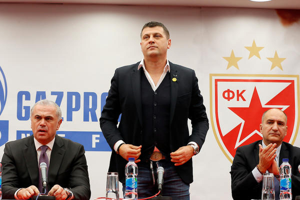 DVA DETALJA S MILOJEVIĆEVE OPROŠTAJNE KONFERENCIJE: Da li je to bila neka skrivena poruka bivšeg trenera Zvezde?!