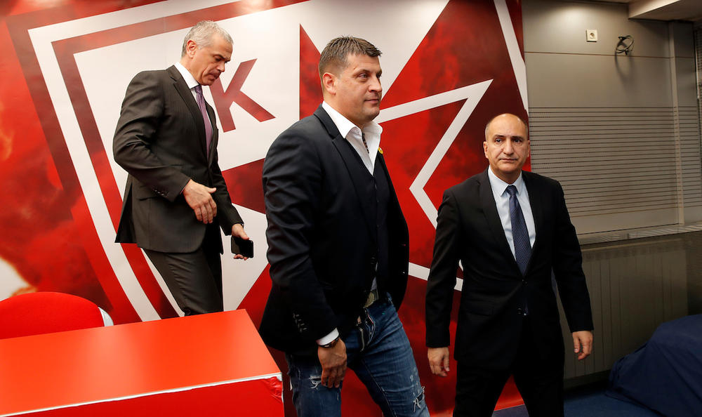 Vladan Milojević je ostavio 11 bodova prednosti u odnosu na Partizan