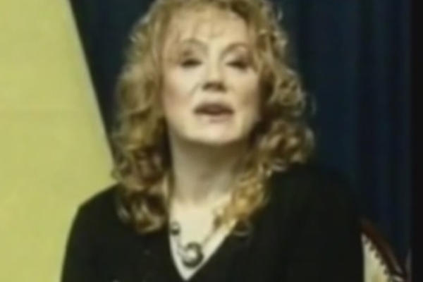 EVO ŠTA PROROČICA KLEOPATRA PIŠE LJUDIMA: Glumićete i TEŠKU BOLEST da ostanete u braku!