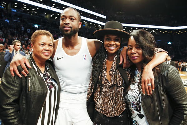 SIN DVEJNA VEJDA MENJA POL: Oseća se kao devojčica i traži da mu se obraćaju u ženskom rodu: Hrabriji je od mene!