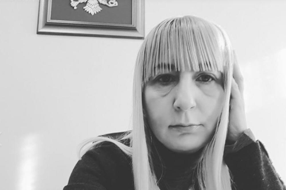 OVO JE SKANDALOZNO: Direktorka Direkcije MUP-a Crne Gore izvređala vernike SPC u Nikšiću! POHRLILI KAO OVCE