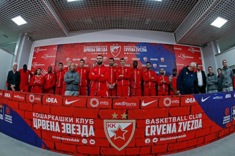 FILMSKI OBRT PRED MEČ U MORAČI: Igrači Zvezde došli na aerodrom, ali onda...