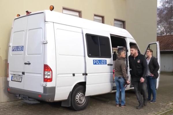 DEČAK JE NESTAO PRE DVE GODINE, SADA JE PRONAĐEN U SAMOM PAKLU: Izvukli su ga iz ORMARA monstruma! (VIDEO)