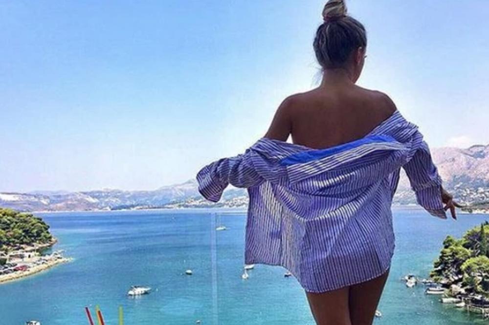 MAJI SE OD PREVIŠE OPERACIJA STVORILA KOBASICA NA LICU: Preterala sa filerima, njenom izgledu više NEMA POVRATKA!