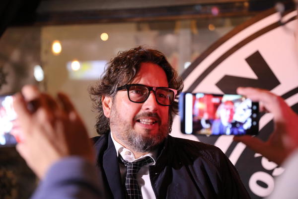 TEODOSIĆ EVROKUP IGRA SA CIGAROM U USTIMA I VEZANOM RUKOM: Trinkijeri briljirao govoreći o srpskom asu!