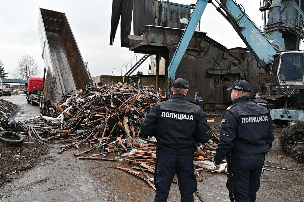 U SRBIJI JE UPRAVO UNIŠTENO 100.000 KOMADA NAORUŽANJA! Pogledajte kako to izgleda na gomili