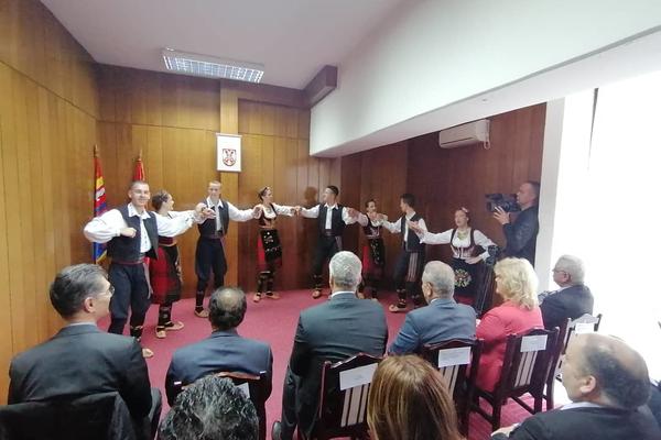 POSLALI SU 1 POSEBNU PORUKU! Ambasadori ARAPSKIH ZEMALJA u Aranđelovcu!