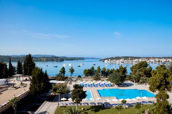 SAMO U TRAVELLAND-U : TOP NOVOGODIŠNJA AKCIJA ZA LETOVANJE U GRČKIM HOTELIMA !