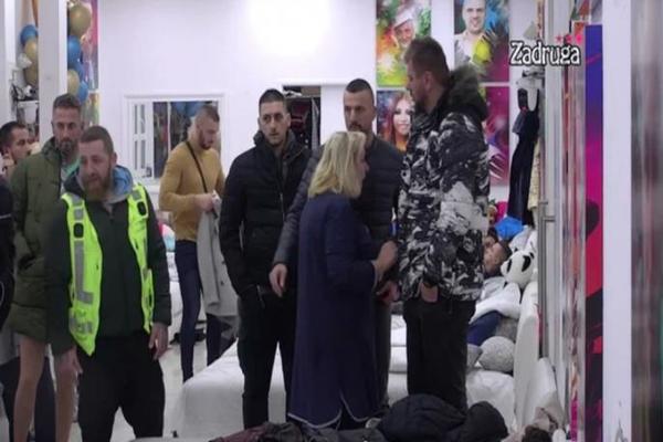 SRAMOTNO PONAŠANJE IVANE ŠOPIĆ! Zorici Marković koja može MAJKA da joj bude psovala SVE ŽIVO, rečnik kao sa ŠTAJGE