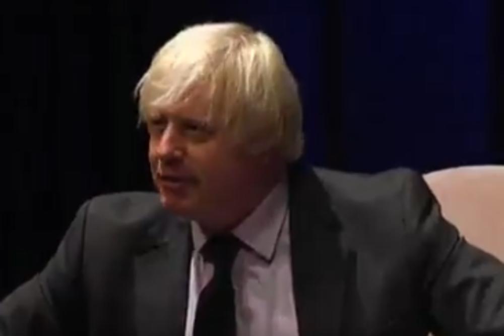 IMPRESIONIRAO VAS JE VUČIĆ KOJI GOVORI NA KINESKOM? E ovaj političar RECITUJE ILIJADU NA STAROGRČKOM! (VIDEO)