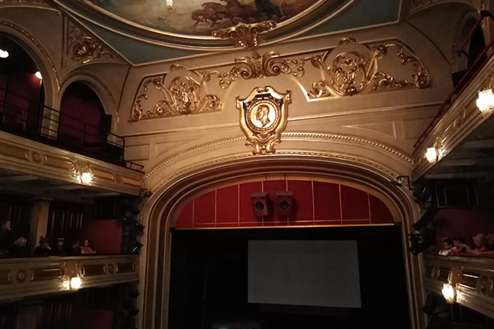 Sutra besplatna tura po Narodnom pozorištu!